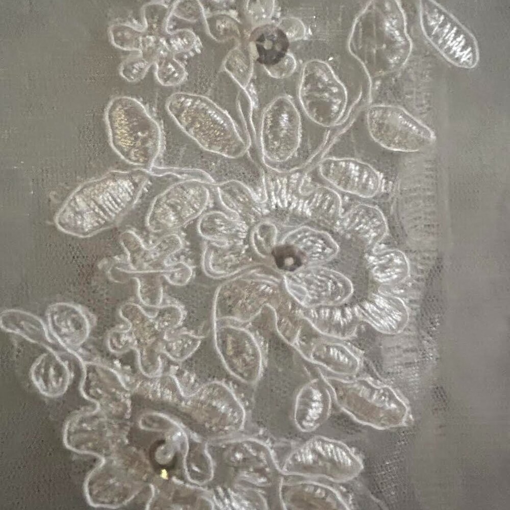 Gorgeous Lace & embroidered Wedding Jacket - Picture 10 of 11